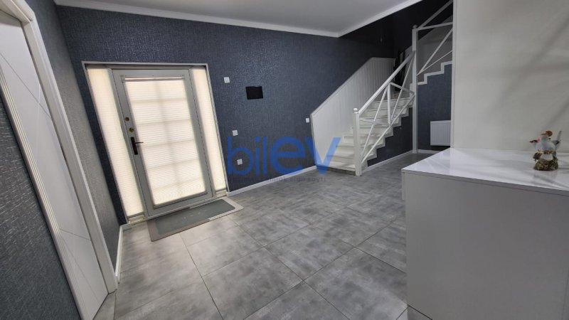 Satılır 5 otaqlı Həyət evi  280m², Bakı
