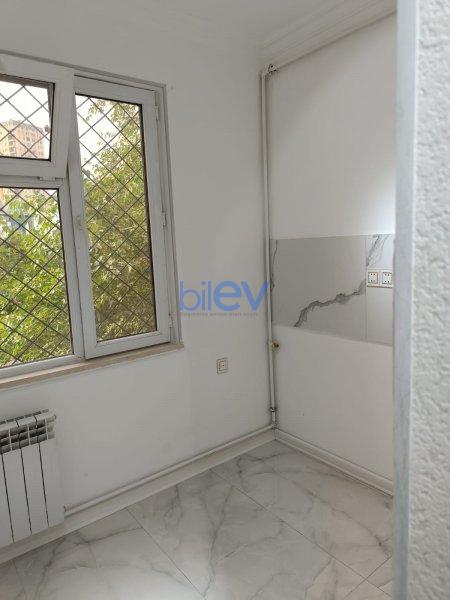 Satılır 3 otaqlı Köhnə Tikili  70m², Bakı