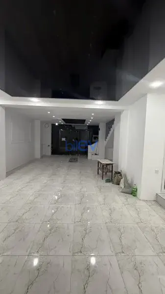 Kirayə (aylıq) 1 otaqlı Obyekt  170m², Bakı