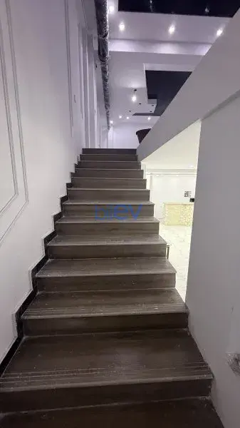Kirayə (aylıq) 1 otaqlı Obyekt  170m², Bakı