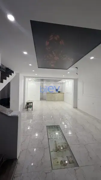 Kirayə (aylıq) 1 otaqlı Obyekt  170m², Bakı