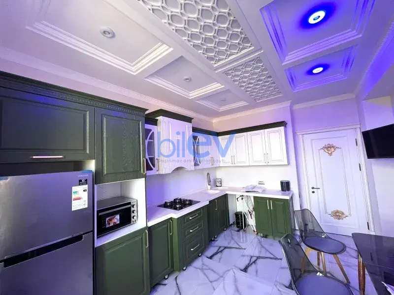 Aylıq Kirayə 3 otaqlı Yeni Tikili bina evi  127m², Bakı
