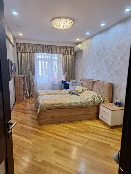 Satılır 2 otaqlı Yeni Tikili  81m², Bakı