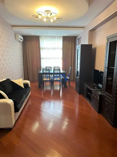 Kirayə (aylıq) 2 otaqlı Yeni Tikili  85m², Bakı