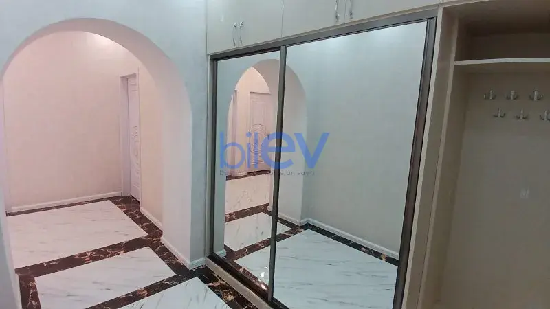 Satılır 4 otaqlı Yeni Tikili  178m², Bakı