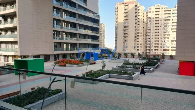 Satılır 4 otaqlı Yeni Tikili  178m², Bakı