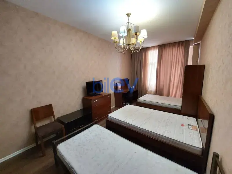 Kirayə (aylıq) 3 otaqlı Yeni Tikili  140m², Bakı