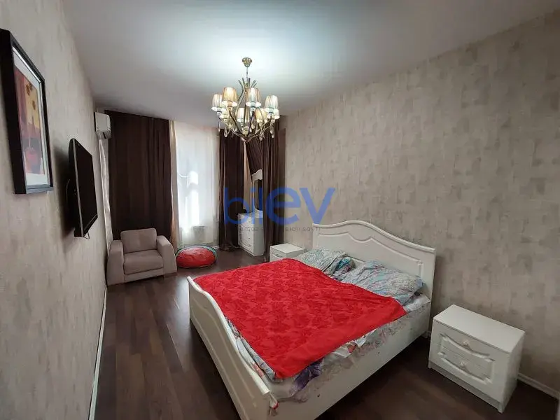 Kirayə (aylıq) 3 otaqlı Yeni Tikili  140m², Bakı