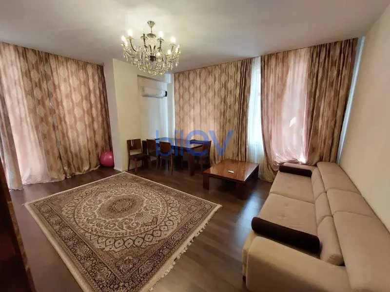 Kirayə (aylıq) 3 otaqlı Yeni Tikili  140m², Bakı
