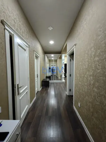 Kirayə (aylıq) 3 otaqlı Yeni Tikili  140m², Bakı