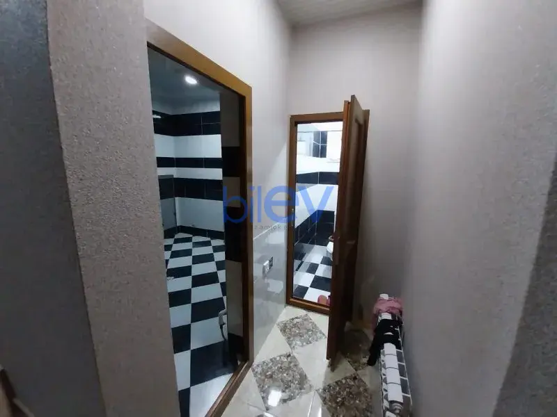 Satılır 8 otaqlı Həyət evi  450m², Bakı