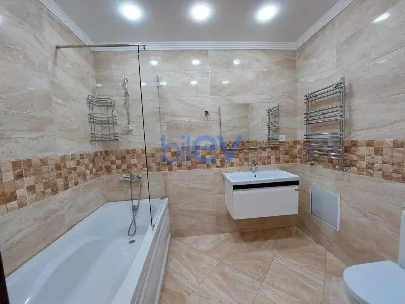 Kirayə (aylıq) 2 otaqlı Yeni Tikili  80m², Bakı