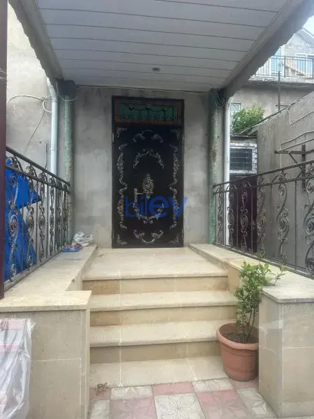 Satılır 5 otaqlı Həyət evi  200m², Bakı