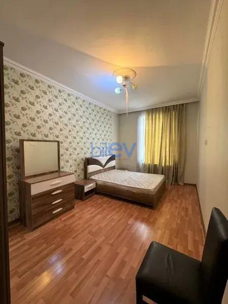Kirayə (aylıq) 3 otaqlı Köhnə Tikili  75m², Bakı