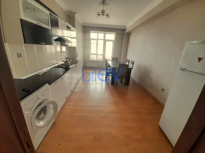 Satılır 3 otaqlı Yeni Tikili  128m², Bakı