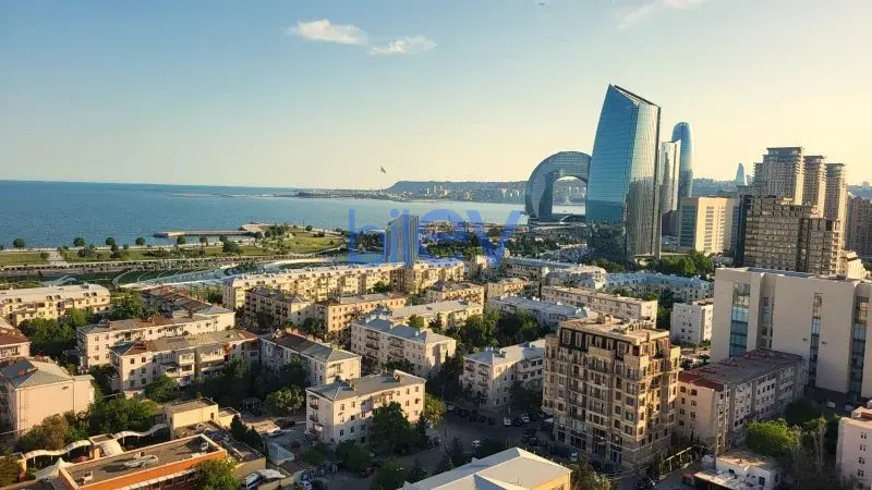Satılır 3 otaqlı Yeni Tikili  128m², Bakı