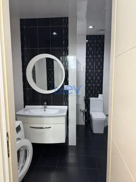 Kirayə (aylıq) 3 otaqlı Yeni Tikili  100m², Bakı