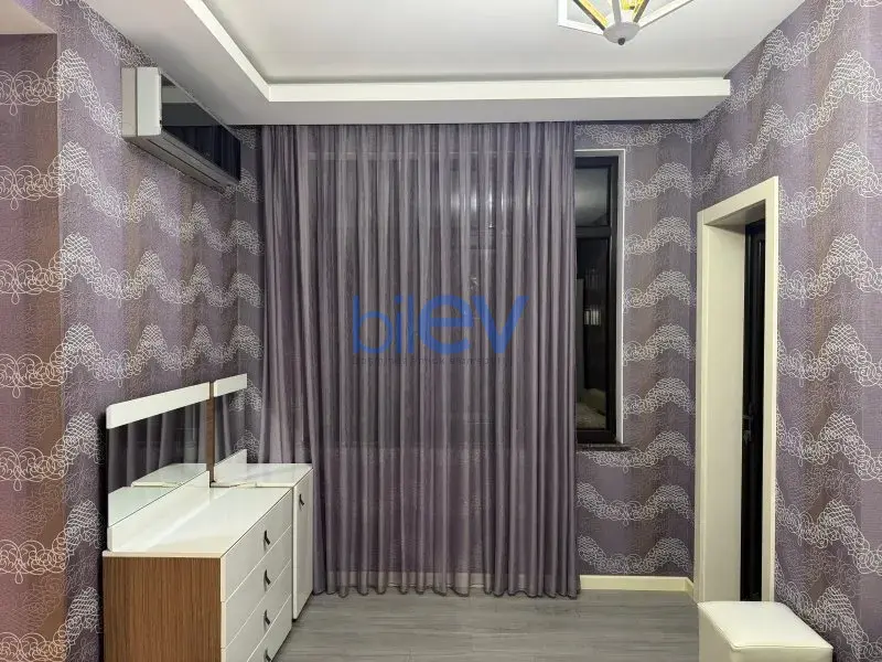 Kirayə (aylıq) 3 otaqlı Yeni Tikili  100m², Bakı
