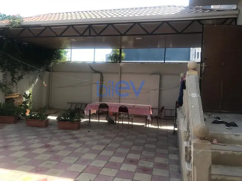 Satılır 5 otaqlı Həyət evi  200m², Bakı