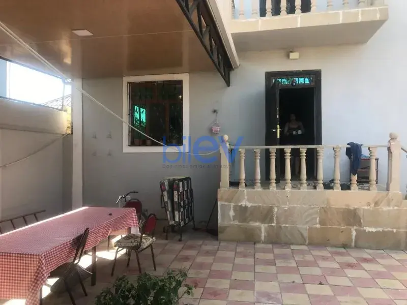 Satılır 5 otaqlı Həyət evi  200m², Bakı