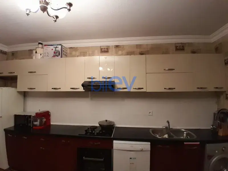 Satılır 5 otaqlı Həyət evi  200m², Bakı