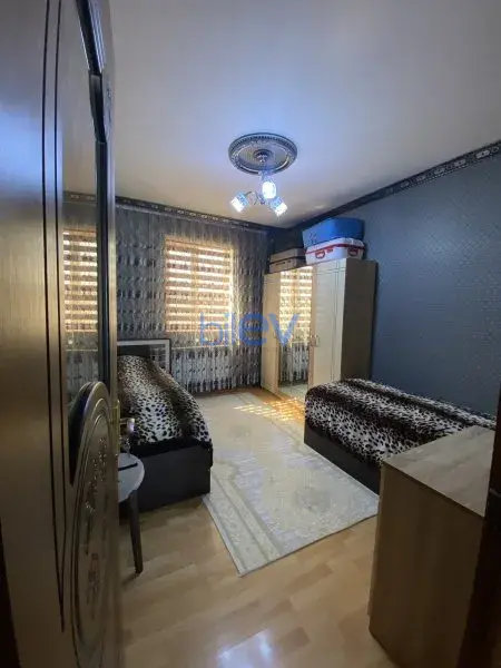 Satılır 5 otaqlı Həyət evi  120m², Bakı