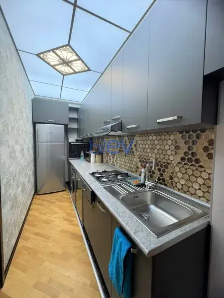 Kirayə (aylıq) 3 otaqlı Yeni Tikili  87m², Bakı