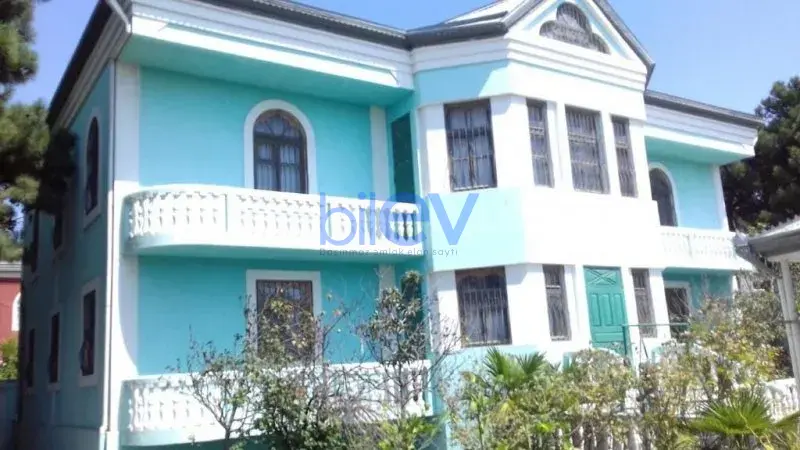 Satış 10 otaqlı Villa  550m², Bakı