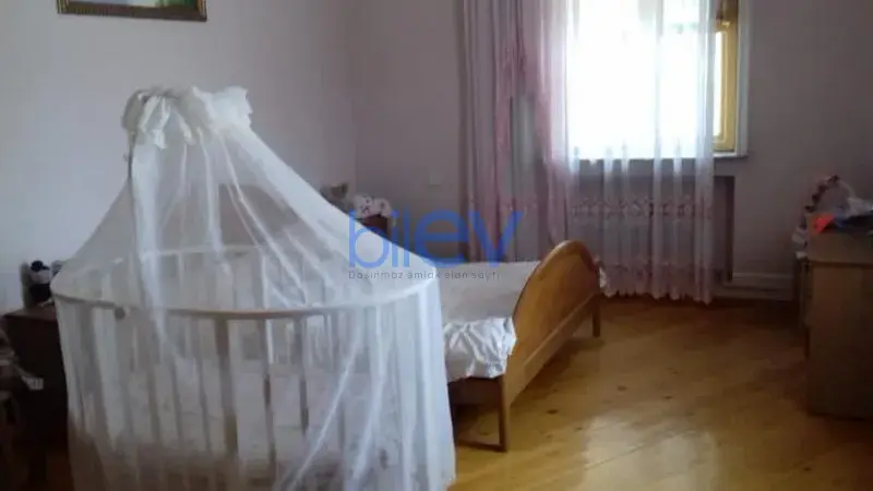Satış 10 otaqlı Villa  550m², Bakı