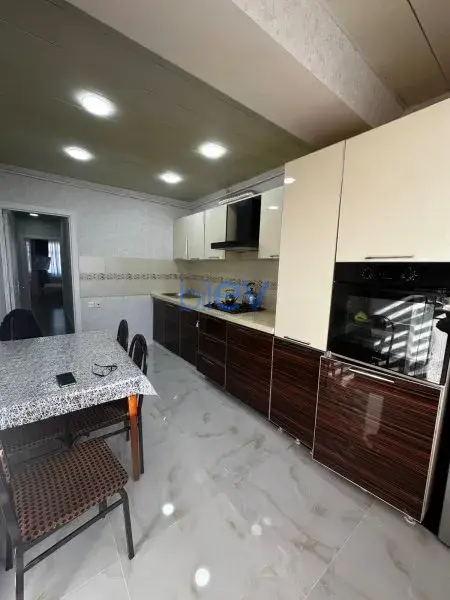 Satış 3 otaqlı Köhnə Tikili bina evi  80m², Bakı