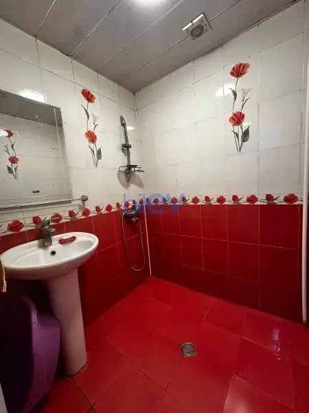 Satış 3 otaqlı Köhnə Tikili bina evi  80m², Bakı