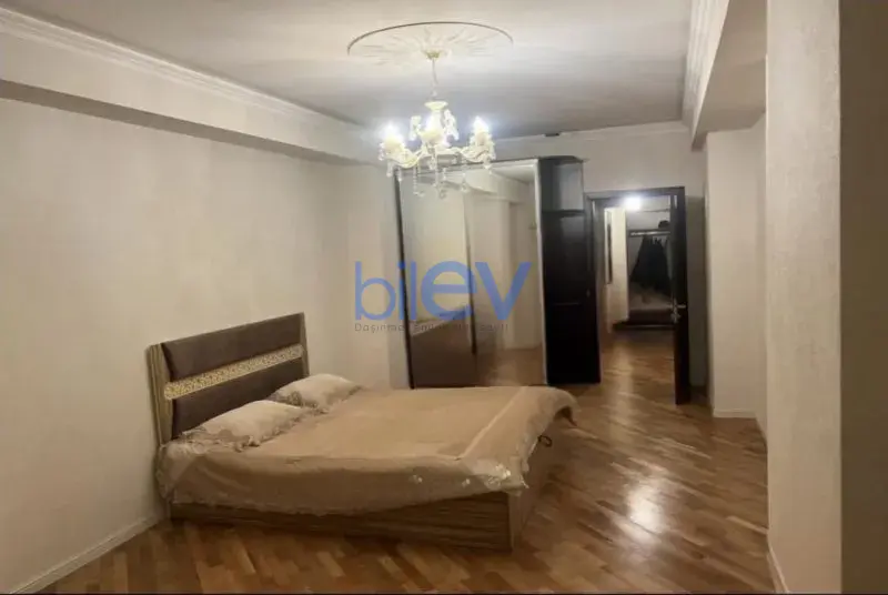 Aylıq Kirayə 3 otaqlı Yeni Tikili bina evi  120m², Bakı