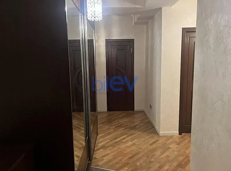 Aylıq Kirayə 3 otaqlı Yeni Tikili bina evi  120m², Bakı
