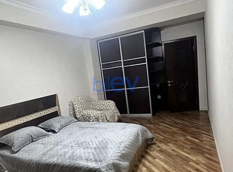 Aylıq Kirayə 3 otaqlı Yeni Tikili bina evi  120m², Bakı