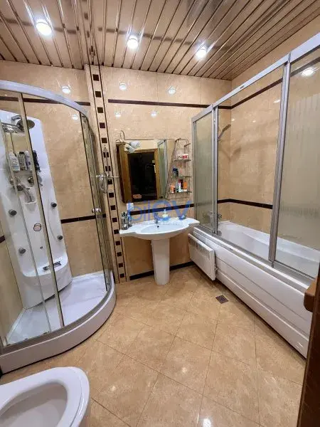 Satış 6 otaqlı Yeni Tikili bina evi  250m², Bakı