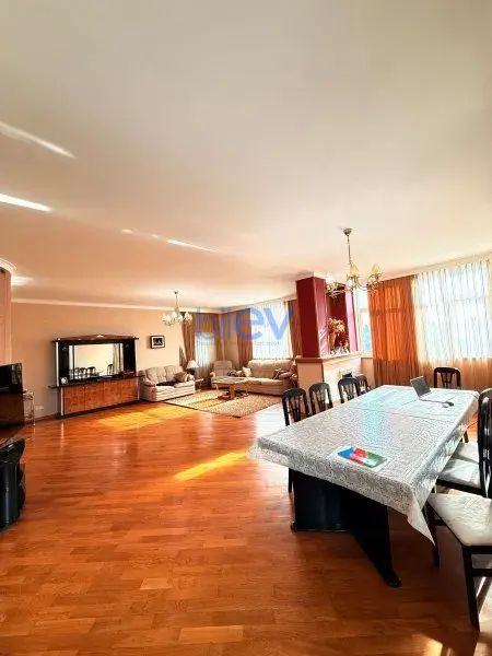 Satış 6 otaqlı Yeni Tikili bina evi  250m², Bakı