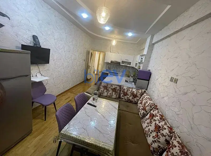 Aylıq Kirayə 3 otaqlı Yeni Tikili bina evi  110m², Bakı
