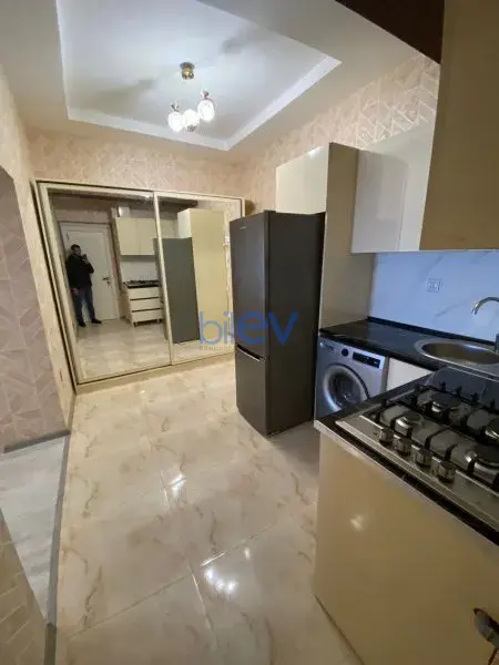 Aylıq Kirayə 2 otaqlı Yeni Tikili bina evi  75m², Bakı