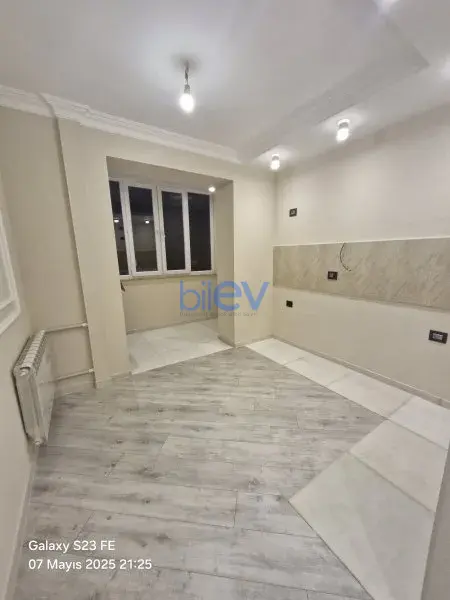 Satış 3 otaqlı Köhnə Tikili bina evi  80m², Bakı