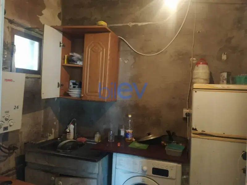 Satış 1 otaqlı Köhnə Tikili bina evi  42m², Bakı