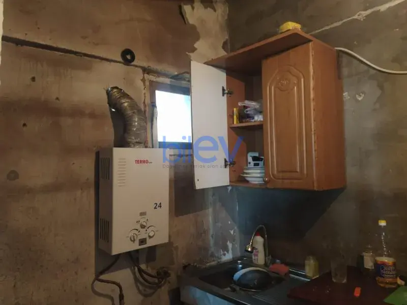 Satış 1 otaqlı Köhnə Tikili bina evi  42m², Bakı
