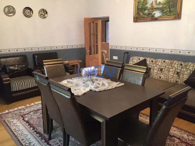 Satış 6 otaqlı Həyət evi  300m², Bakı