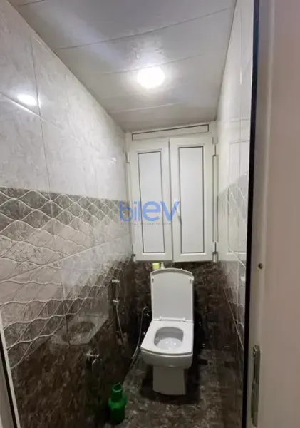 Satış 3 otaqlı Köhnə Tikili bina evi  75m², Bakı