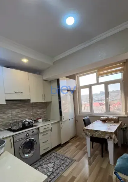 Satış 3 otaqlı Köhnə Tikili bina evi  75m², Bakı