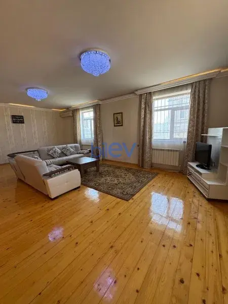 Aylıq Kirayə 4 otaqlı Bağ evi  170m², Bakı