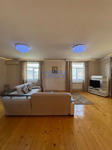 Aylıq Kirayə 4 otaqlı Bağ evi  170m², Bakı