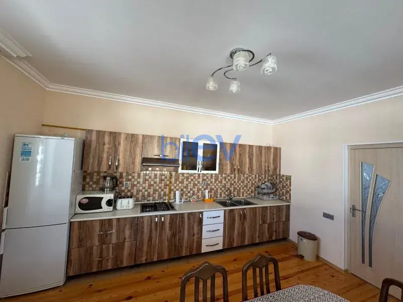 Aylıq Kirayə 4 otaqlı Bağ evi  170m², Bakı