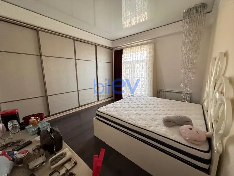 Aylıq Kirayə 3 otaqlı Yeni Tikili bina evi  145m², Bakı