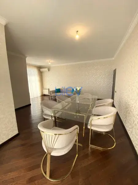 Satış 3 otaqlı Yeni Tikili bina evi  123m², Bakı