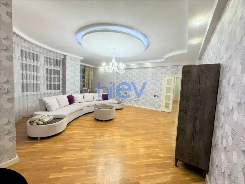 Aylıq Kirayə 4 otaqlı Yeni Tikili bina evi  200m², Bakı